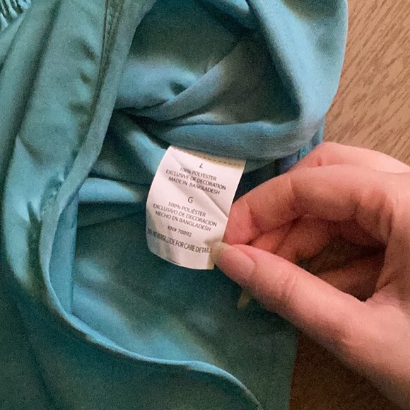 Alive Magnetics Athletic Shorts Size Large - Picture 10 of 11